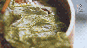 出鍋后撒上蔥花就可以啦。